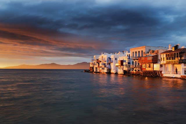 Top 5 Sunset Spots in Greece