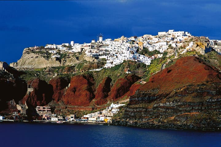 Santorini: The Greek Island of Romance